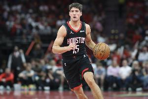 命中率50.7%！美记：火箭要多打谢泼德这点 让他每场投8-10个三分